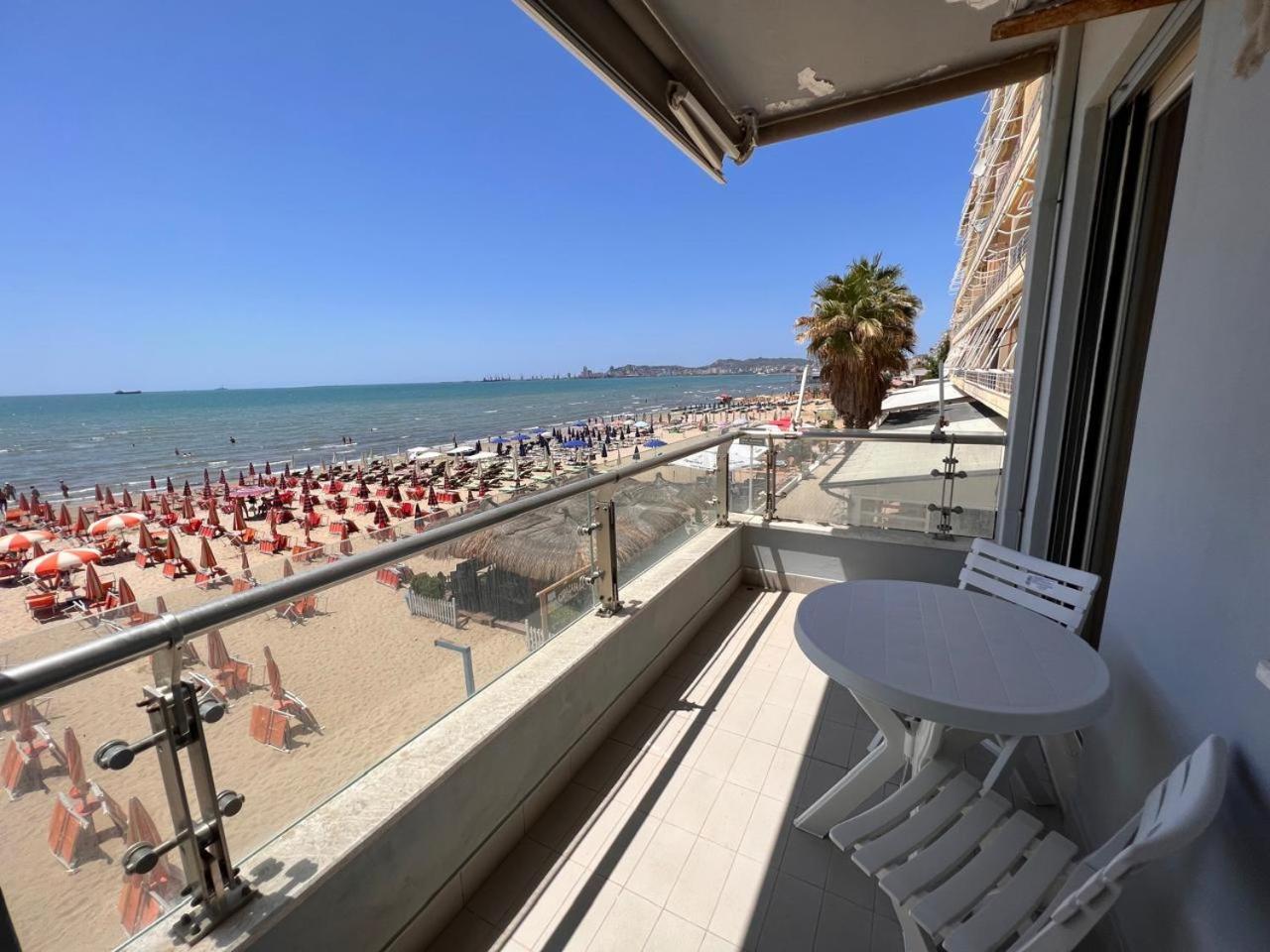 Sea View-Apartment On The Beach - Durrs2 Durrës 外观 照片