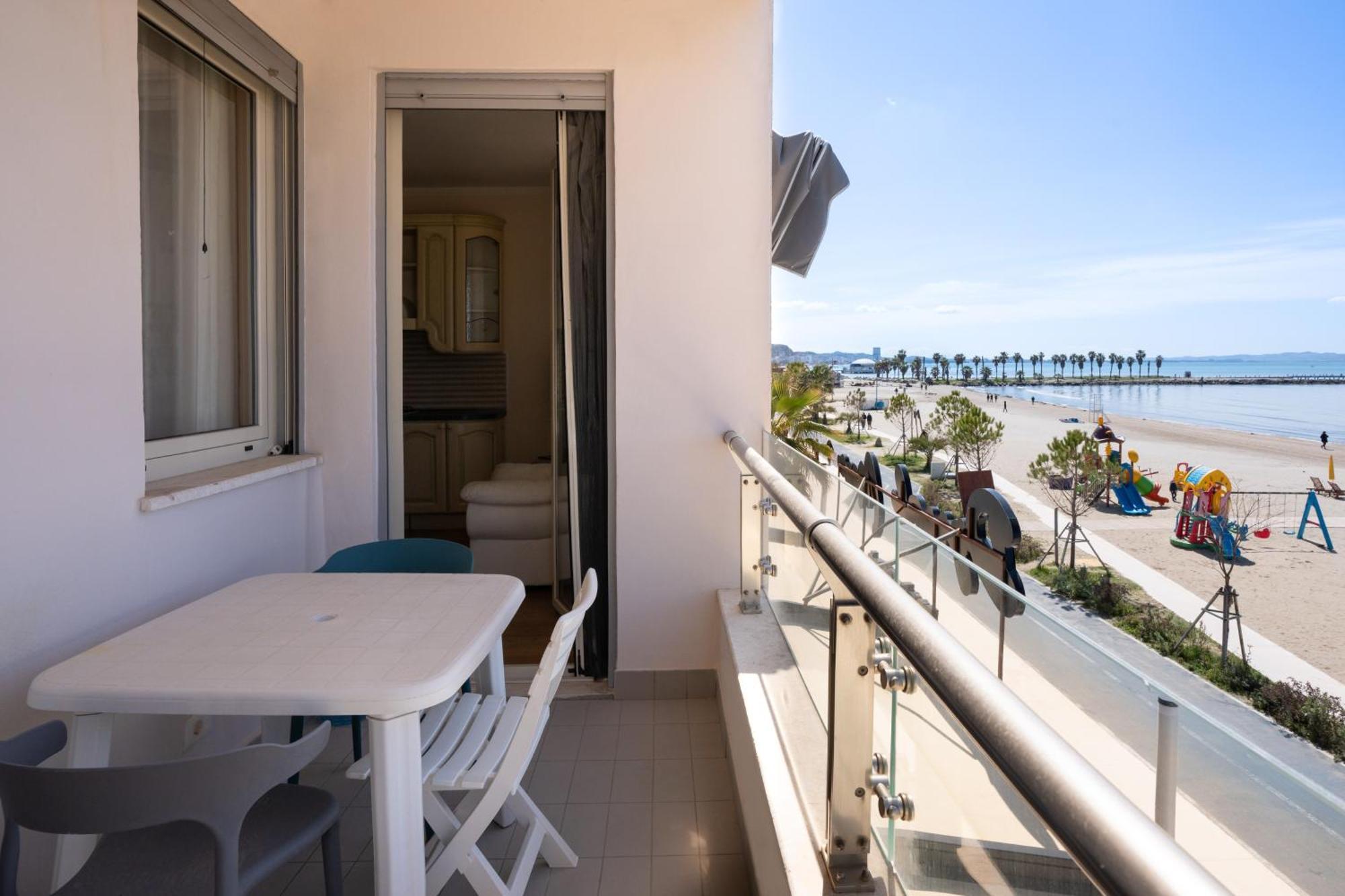 Sea View-Apartment On The Beach - Durrs2 Durrës 外观 照片